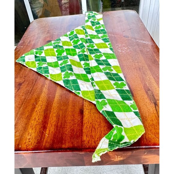 Vintage St Patrick's Day Dog Bandana Handmade Over Collar Green Shamrocks - Picture 8 of 8